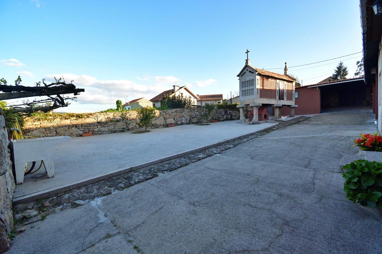 Casa De Piedra En Villanueva De Arosa
